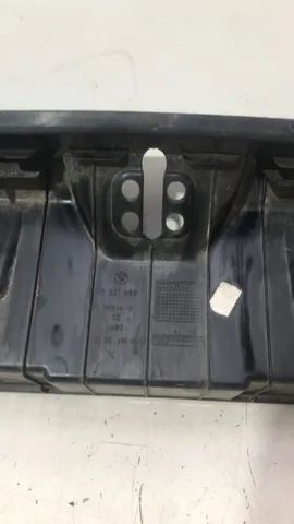 Acabamento inferior da porta malas Bmw 320i 2014  * - Foto 4
