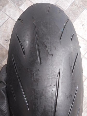 pneu usado bridgestone battlax 180/55-17