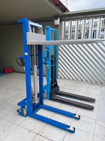 Empilhadeira manual 