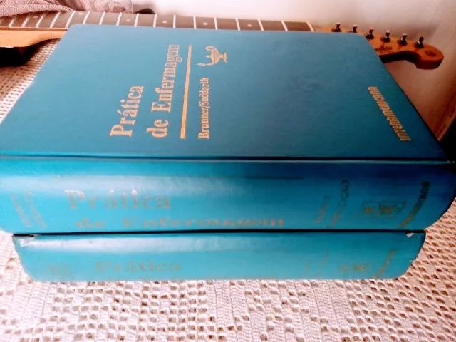 Vendo 02 livros: Prática de Enfermagem - Foto 2