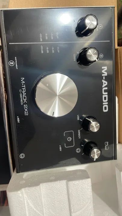 Microfone condensador BHERINGER B1  - Foto 2