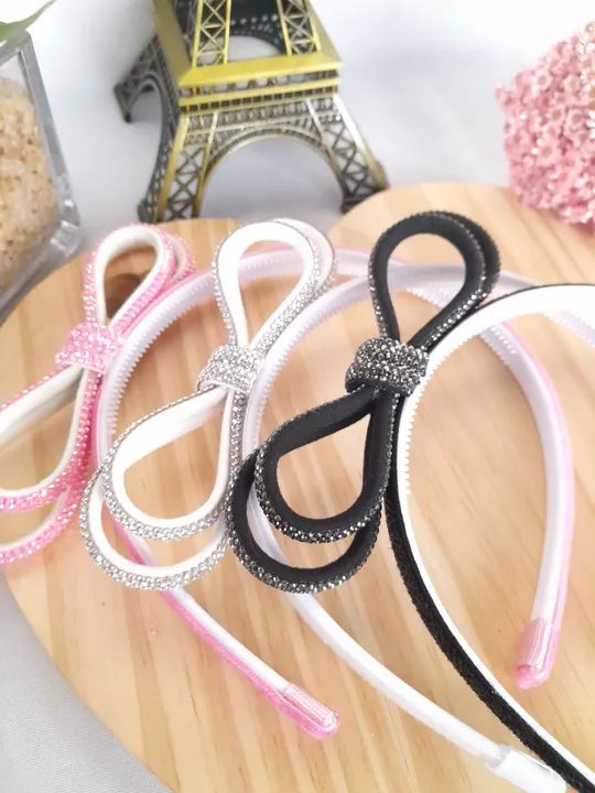 TIARA DE CABELO COM LAÇO EM STRASS - 3 PEÇAS  - Foto 2