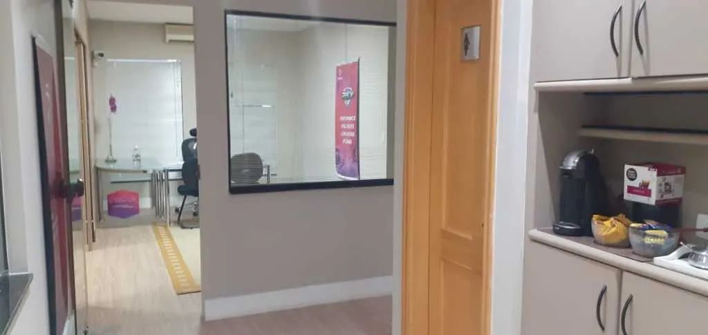 Casa comercial com 315 metros AC, 8 salas, 6 WC's, 3 vagas - Pq . Continental - Foto 7