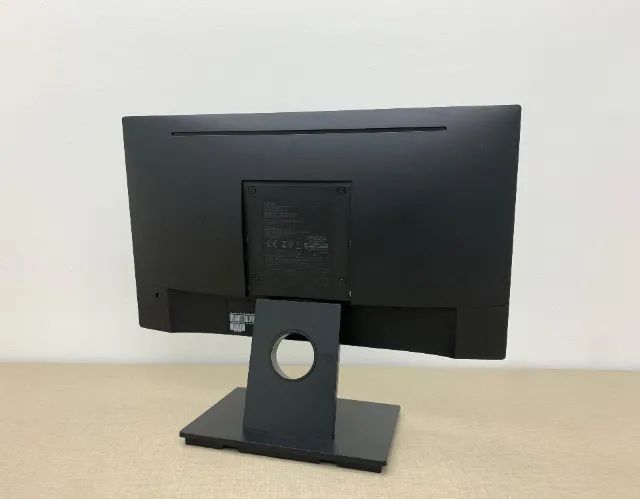 Dell 19-inch Monitor / DisplayPort64385330265347121