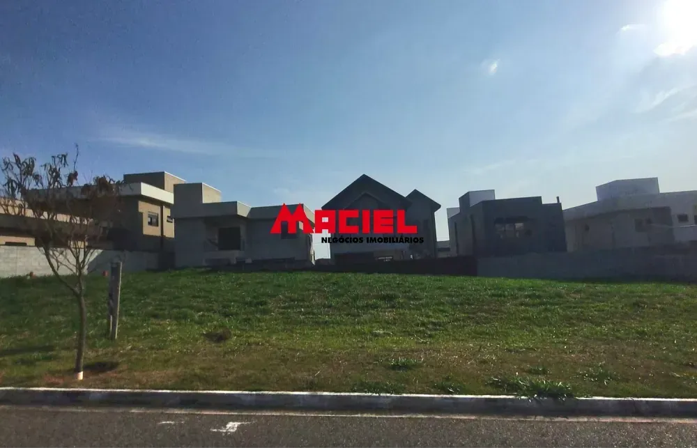 lINDO TERRENO CONDOMINIO FECHADO PRONTO PARA CONSTRUIR