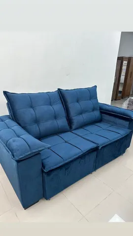 Sofá retrátil e reclinável.