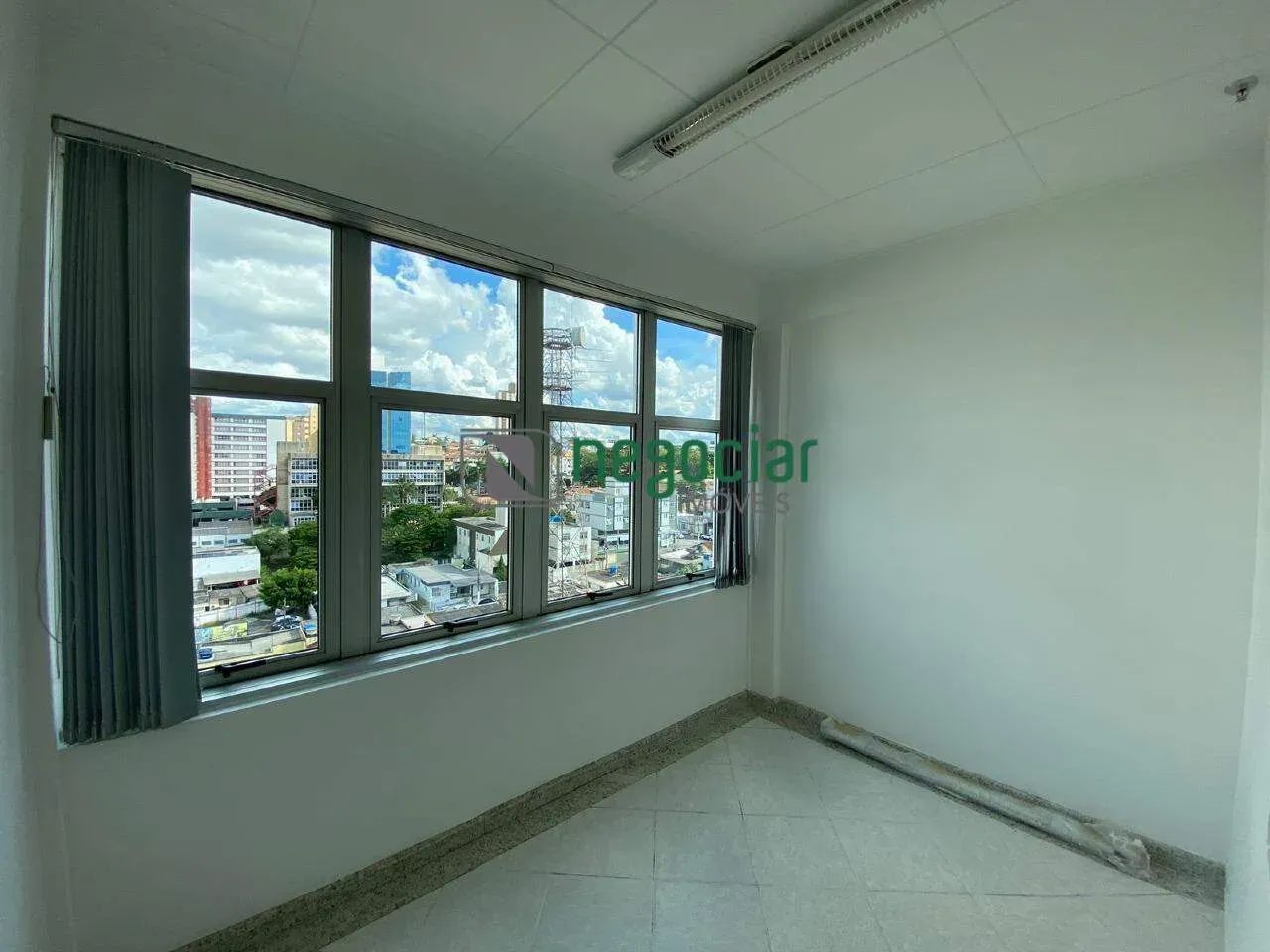 Sala com 02 vagas de Garagem - Foto 5