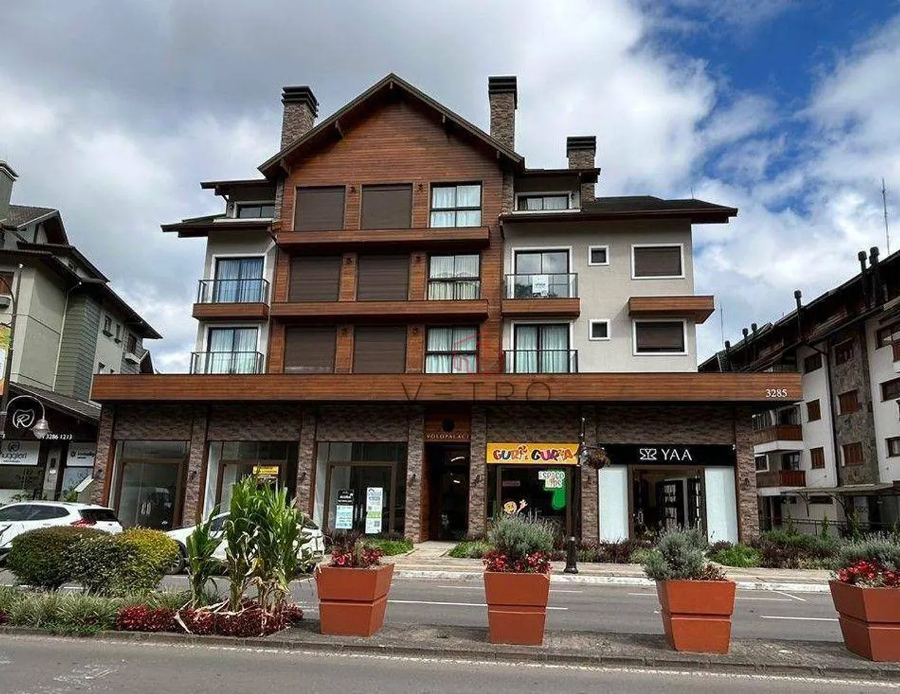 Sala Comercial à Venda no Centro de Gramado!
