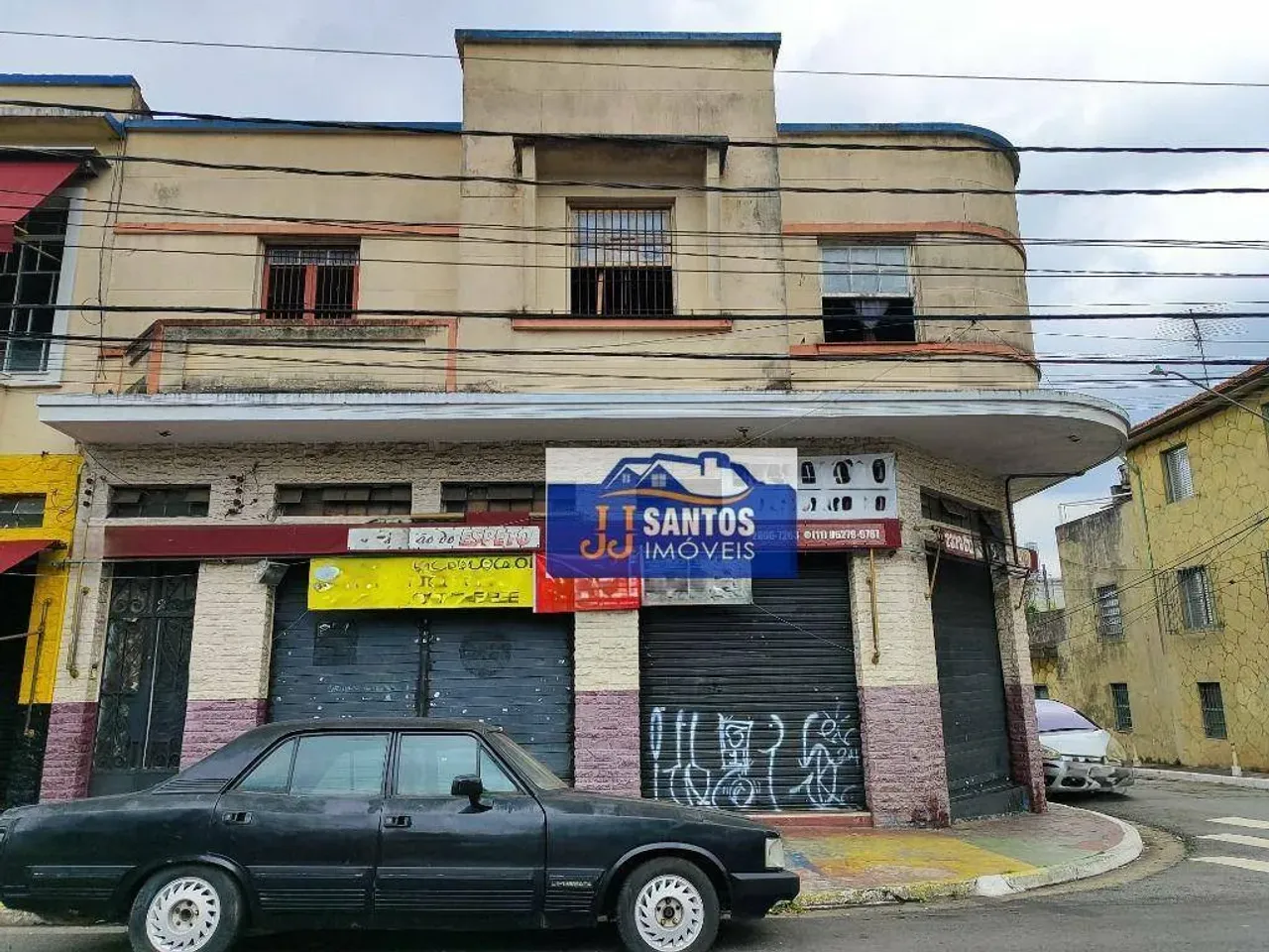 Predio Comercial mais 3 Apartamentos no Belém.