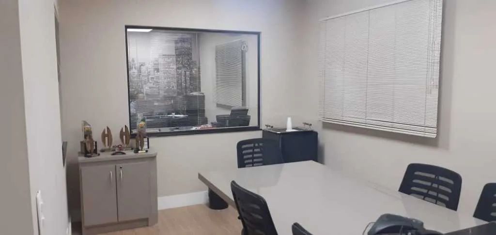 Casa comercial com 315 metros AC, 8 salas, 6 WC's, 3 vagas - Pq . Continental - Foto 6