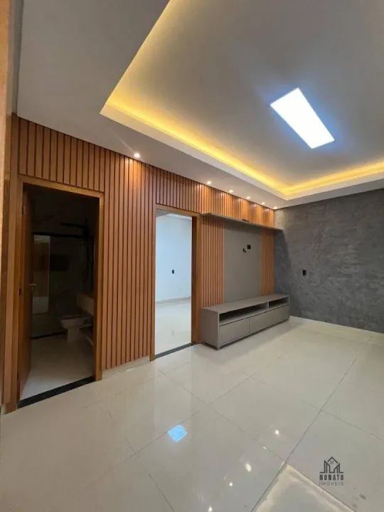 Belíssima casa nova mobiliada com localização privilegiada por R$ 530 mil no St. Nova Vila