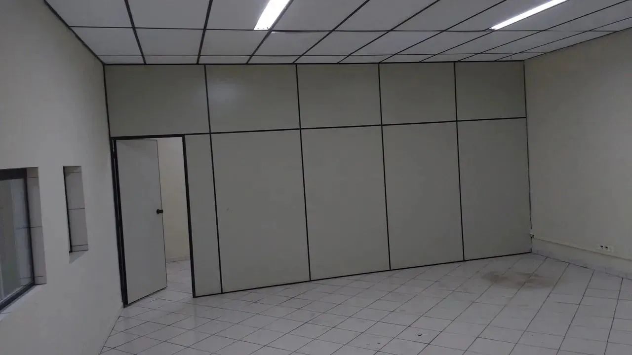 Galpão para Alugar - Chácaras Reunidas - 750m² - 5 Vagas - - Foto 4