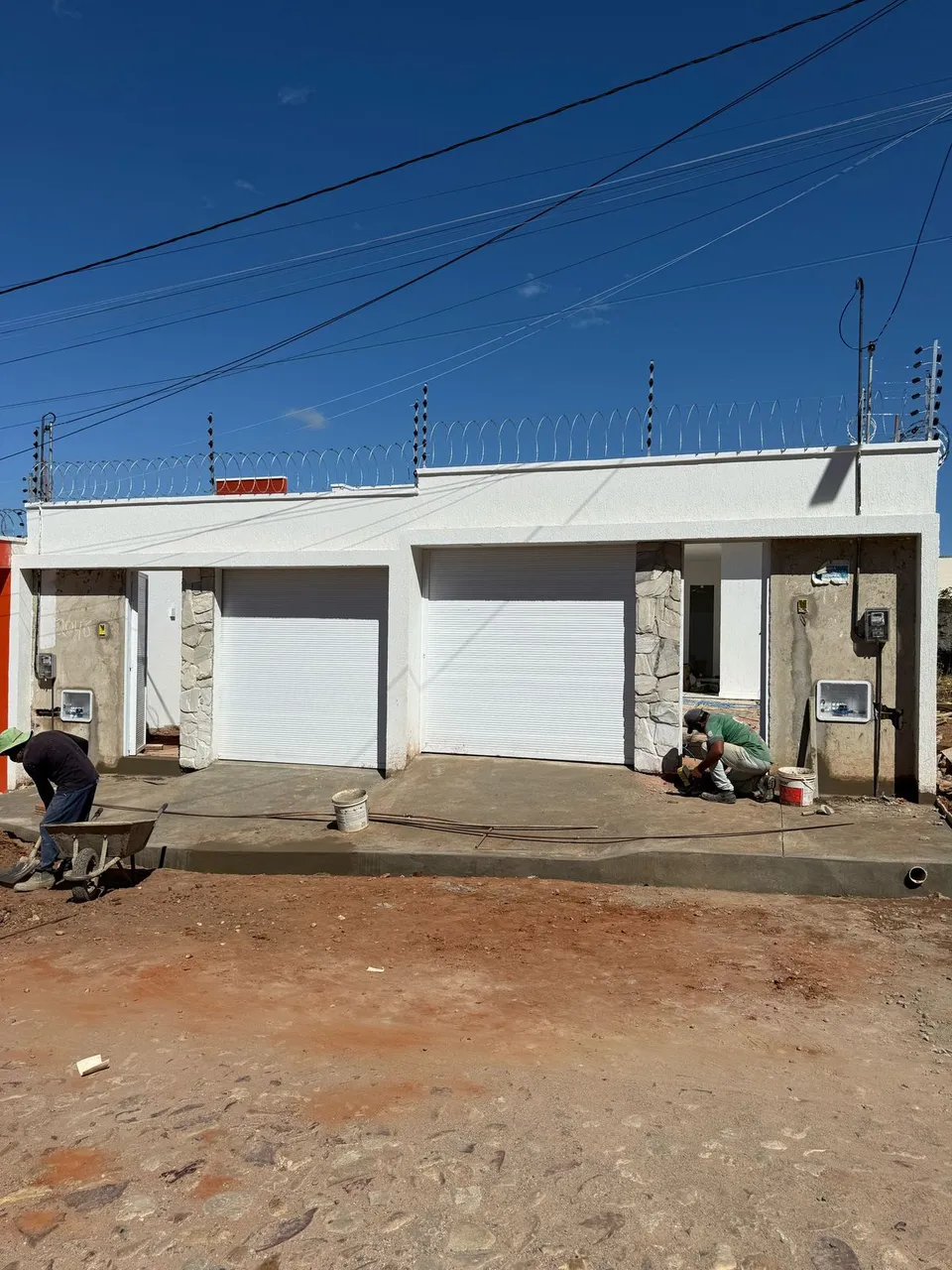 CASA TÉRREA NOVA - 3 QUARTOS [SENDO 01 SUÍTE]