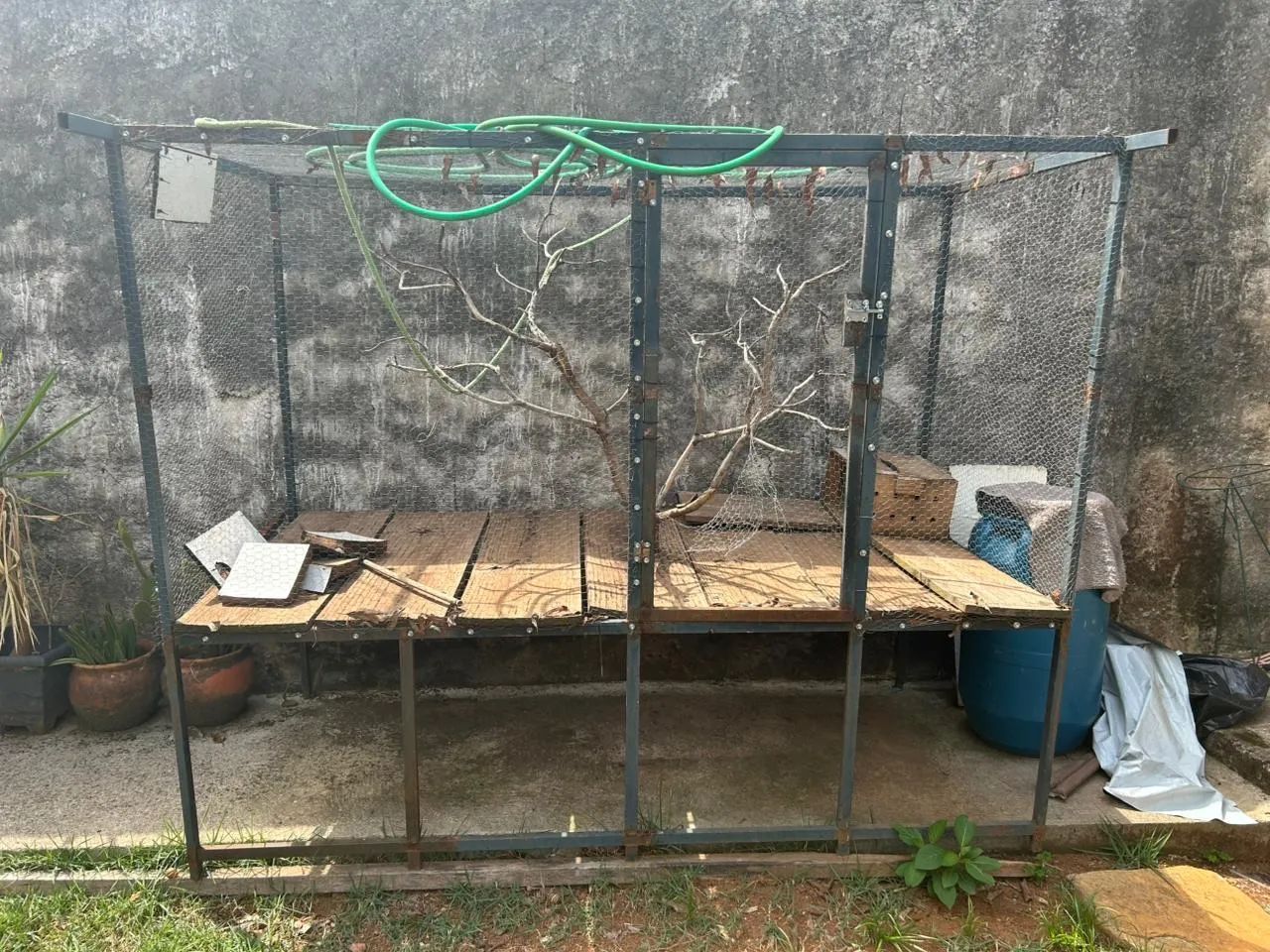 Vendo estrutura de gaiola para pássaros ou calopsitas - Foto 2