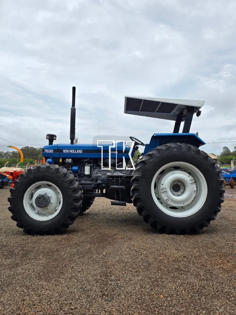 cod. 1363 TRATOR NEW HOLLAND 7630 TURBO - Tk Tratores Nova Andradina-MS - Foto 2