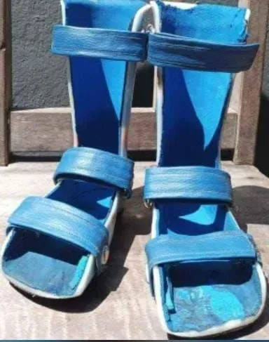 Botas ortopédicas infantis
