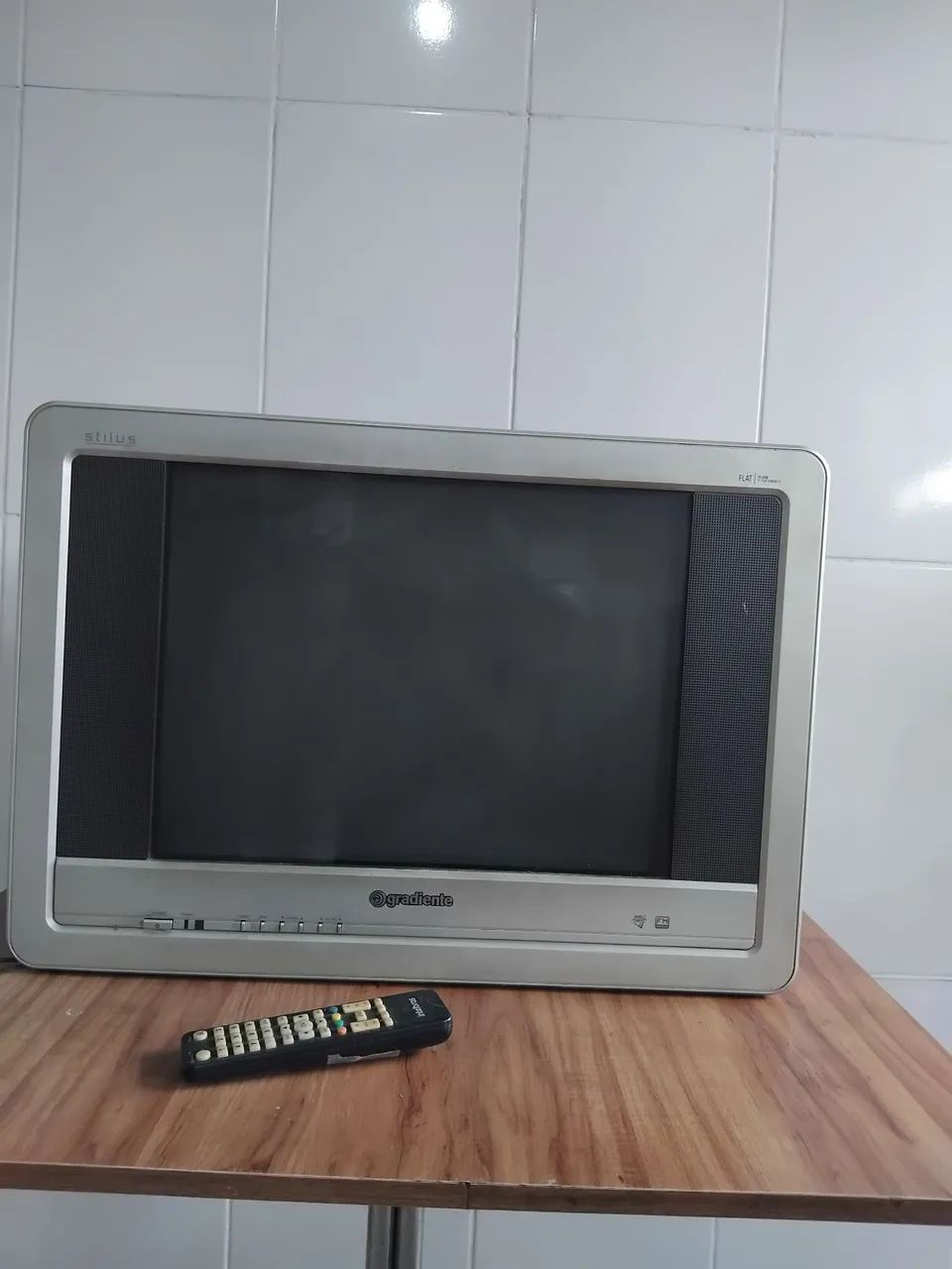 TV Gradiente  antiga64167730400515121