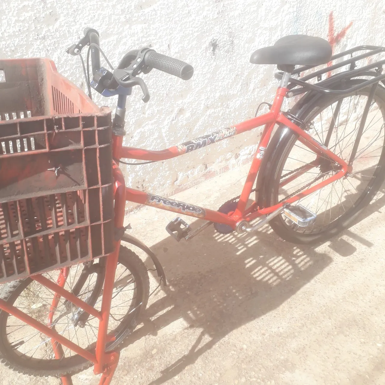 Bicicleta cargueira tudo ok só trabalhar