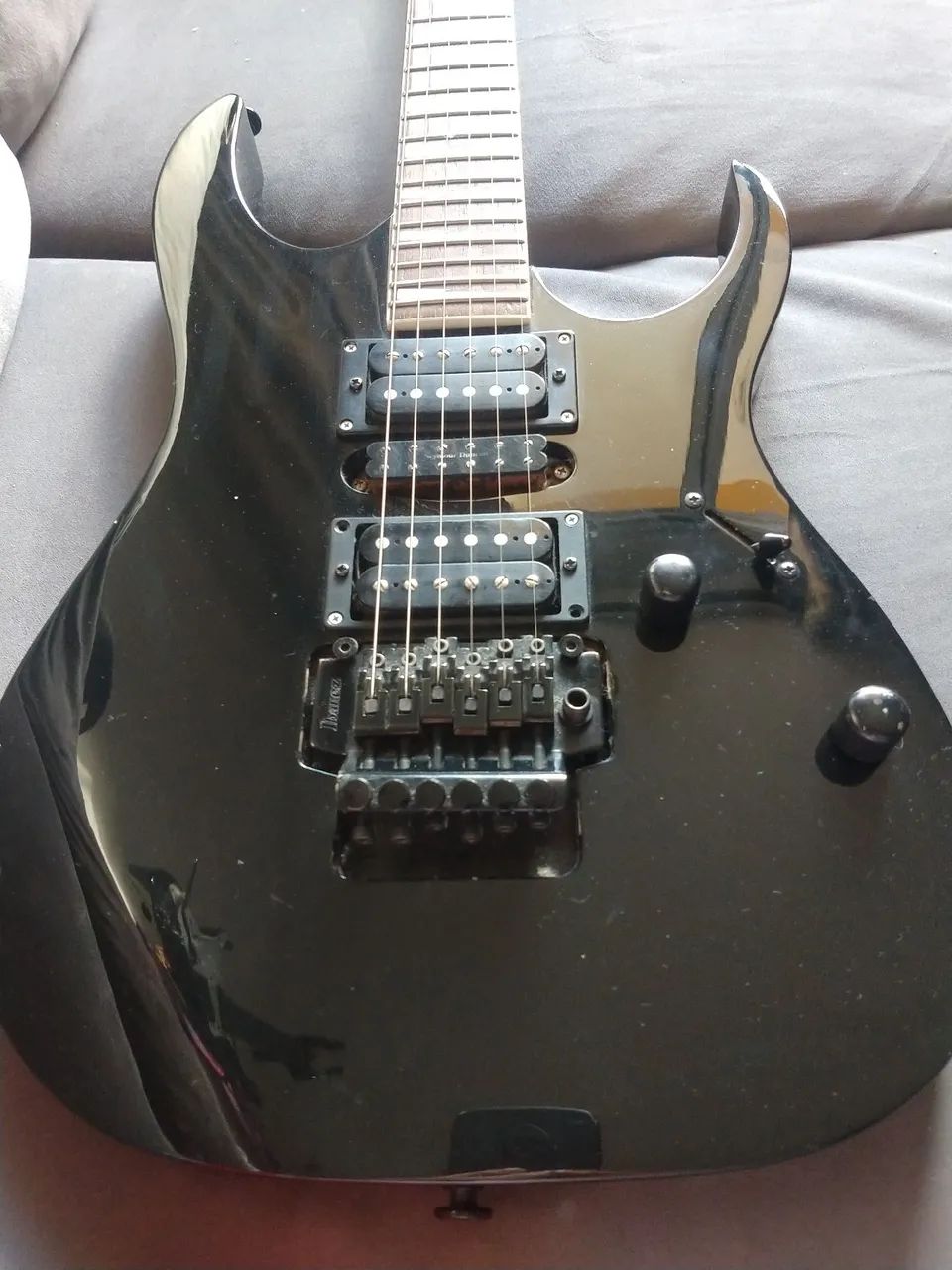 Guitarra Superstrato Ibanez Gio GRG 270 DXBNK Black Night  - Foto 4