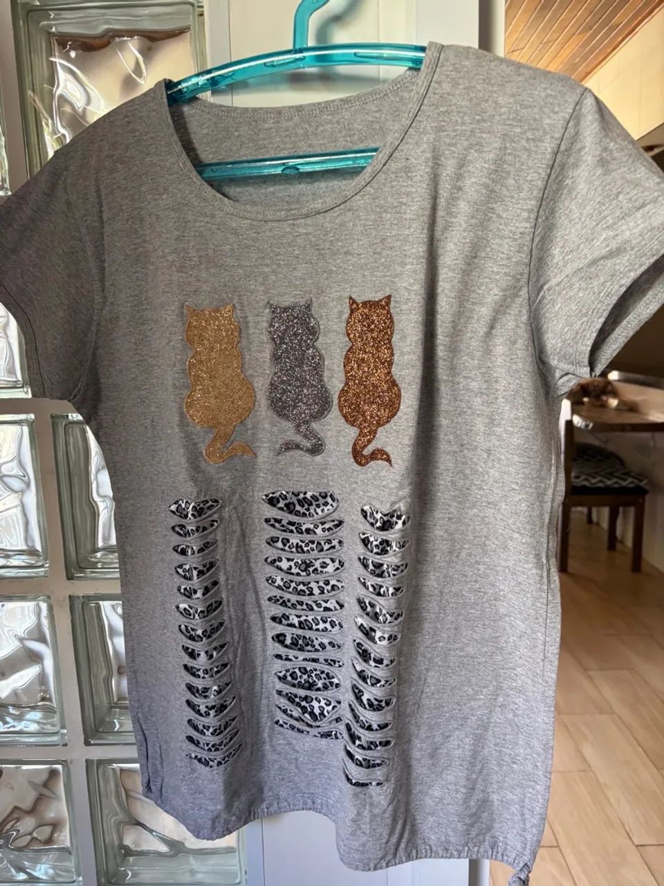 Camiseta cinza customizada xg