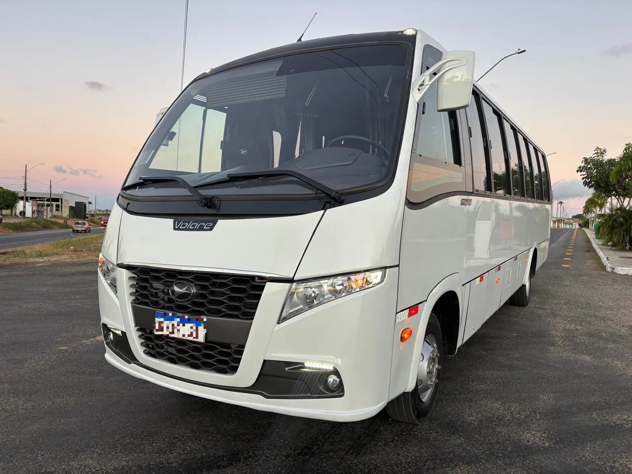 Volare 9 Fly - 2020 e 2021 - 33 lugares - 114.000 km - Zero de tudo 