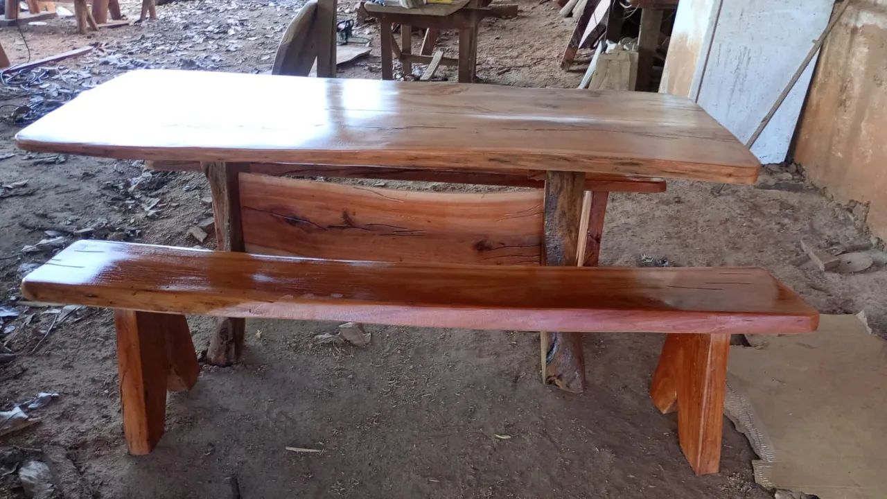 Mesa rústica em Madeira Maciça - Foto 2