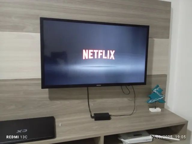Smart tv de 32 polegadas com control. Óptimo estado e funcionando tudo certinho - Foto 3