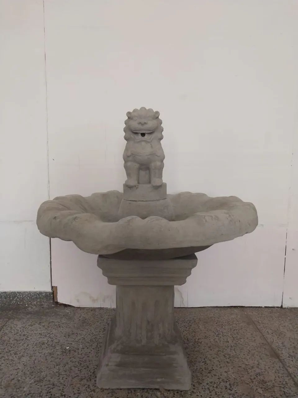 Fonte leão chinês pequeno