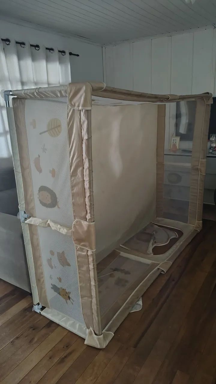 CERCADO GRADE DE PROTEÇÃO COR BEGE COM DESENHO TAMANHO 1,50 x1,80cm