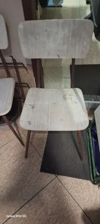 Mesa e  Cadeiras antiga .3 cadeiras  - Foto 4