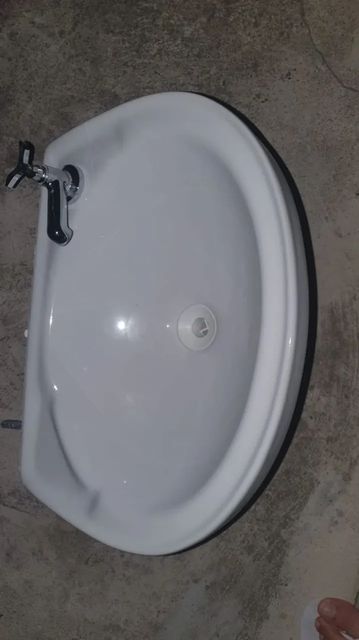 Pia de banheiro zerada! Nunca usada