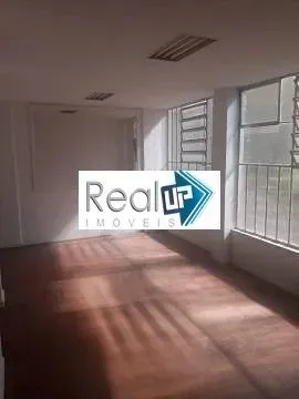 Sala à venda em Copacabana