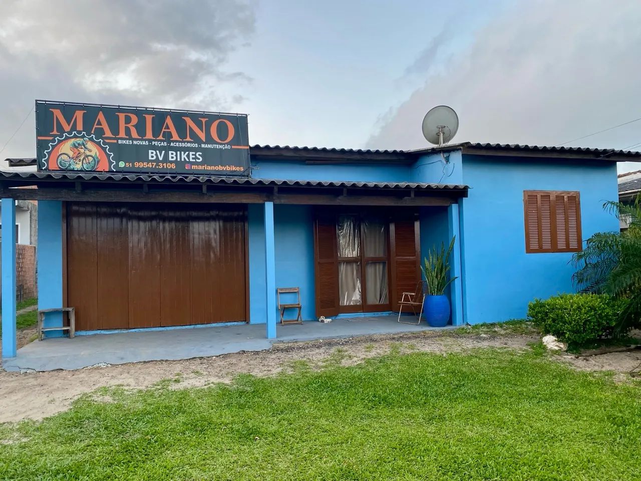 Vendo casa na praia 400mts mar  principal avenida 
