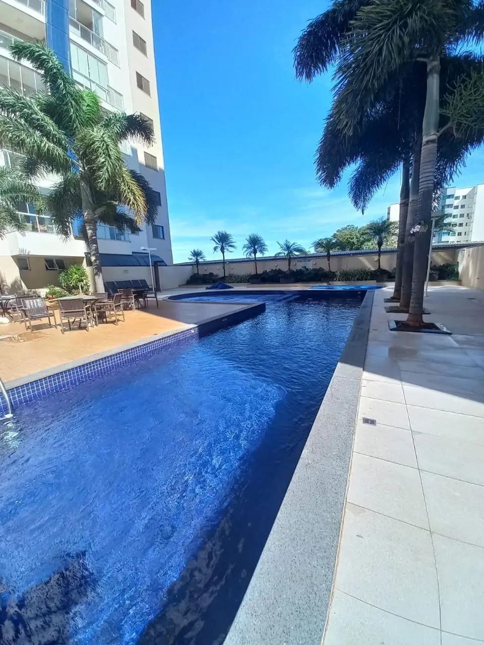 Apartamento para aluguel com 03 quartos no Bairro Santa Mônica em Uberlândia - MG.