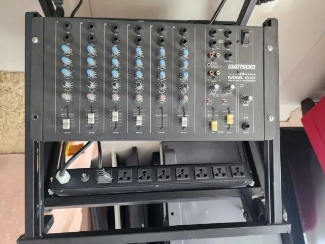 Mesa de Som com Amplificador Frahm e Rack de Studio - Foto 2