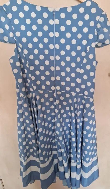 Vestido azul com bolinhas branco, forrado GG,  perfeito estado. - Foto 3
