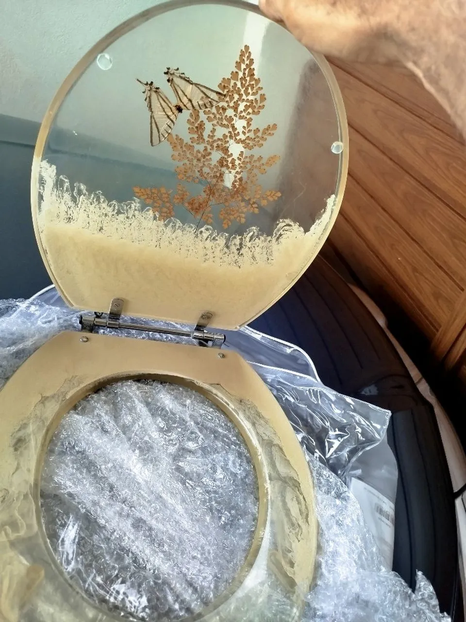 Assento de vaso sanitário decorativo com insetos