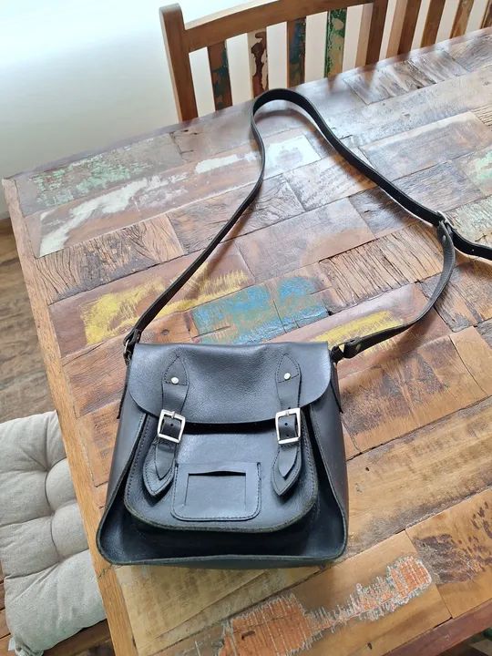 Bolsa Preta em Couro Legítimo 