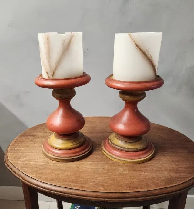 Castiçais de vela decorativos