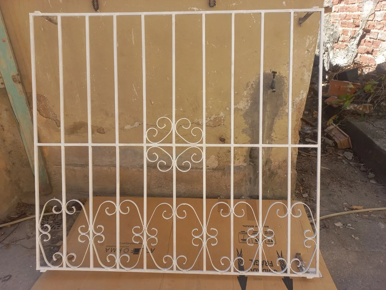 Grade de ferro para janela 1,43x1,30