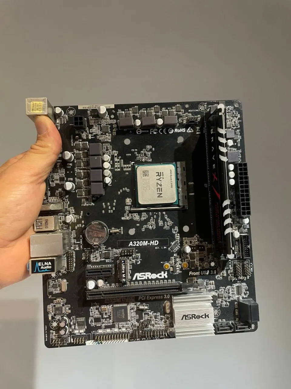 KIT Placa Mãe A320 + Ryzen 5 3400G + Memoria 16GB RGB (Leia a descrição)