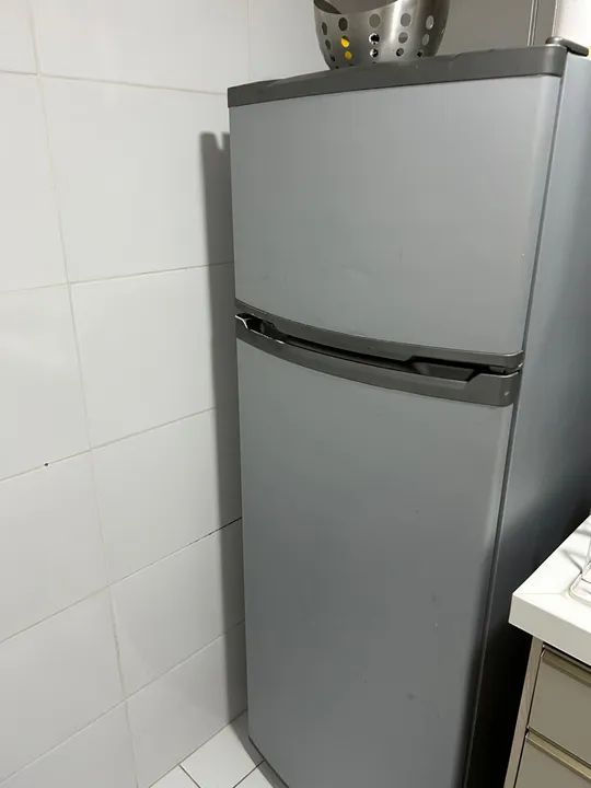 Geladeira Consul 334L