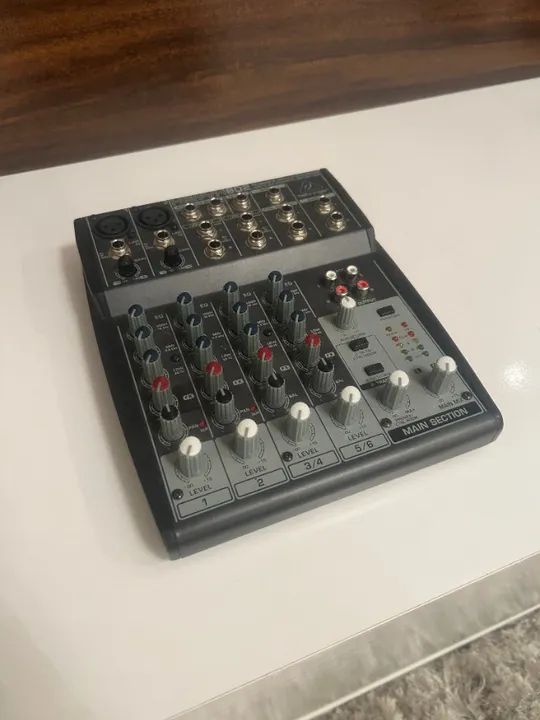 Mesa De Som Behringer XENYX 802