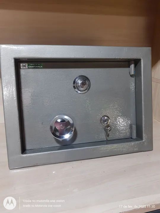 COFRE CONFIANÇA de AÇO para colocar na PAREDE  - Foto 2