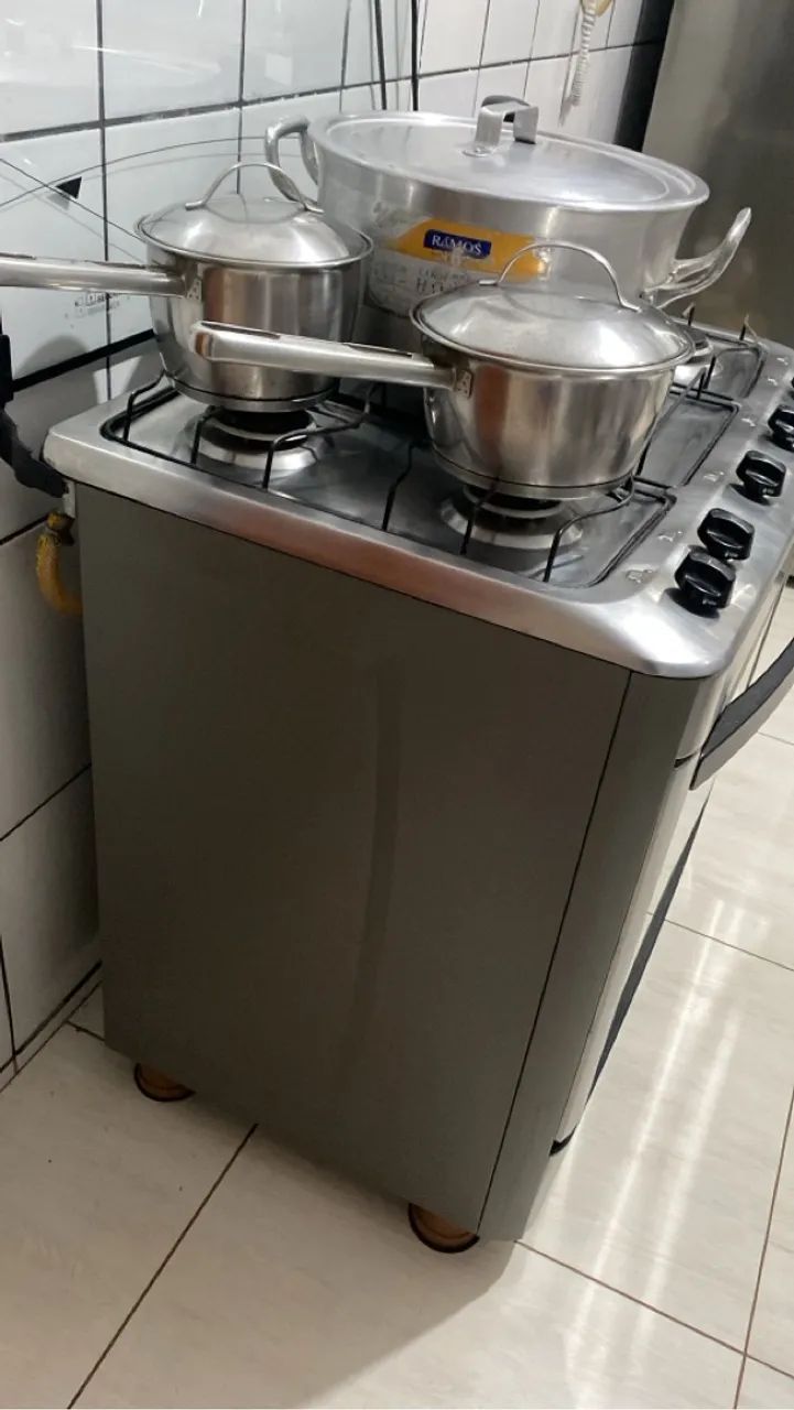 Vendo fogão 5 bocas funcionando perfeitamente  - Foto 2