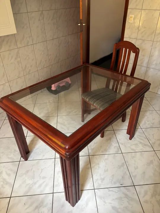 Mesa Madeira Maciça com cadeiras - Foto 2