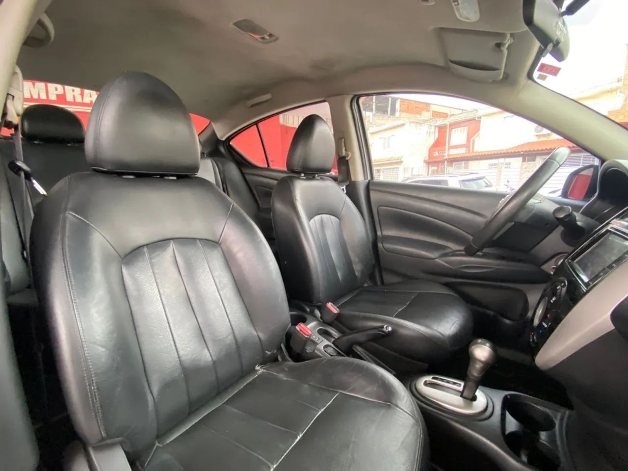 Nissan Versa Unique 1.6 16V Flexstart 4P Aut. 2017 - Foto 9