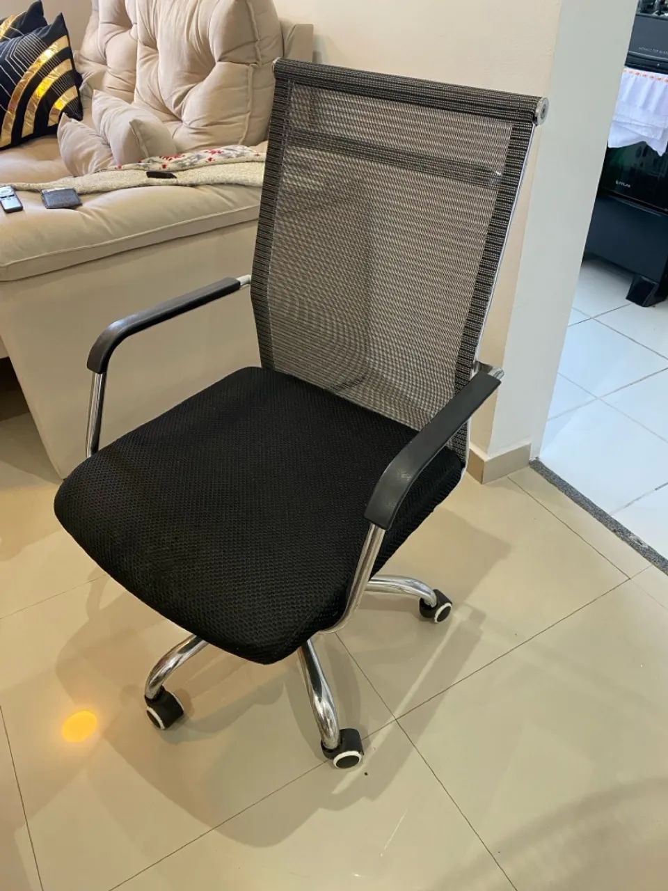 Cadeira De Escritório Diretor Giratória Preta - Foto 2