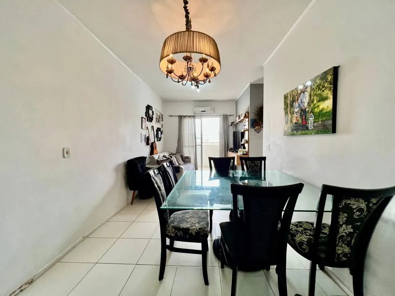 Apartamento de 2 dormitórios à venda em Areias, São José, SC.