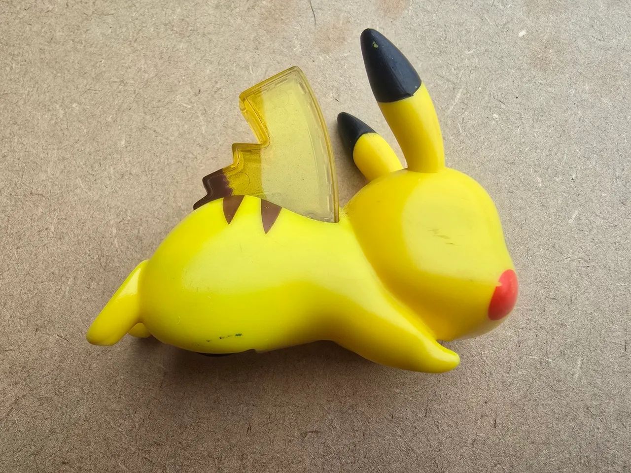 Boneco Pokémon Pikachu rodinha Mc Donalds 2015 - Foto 2